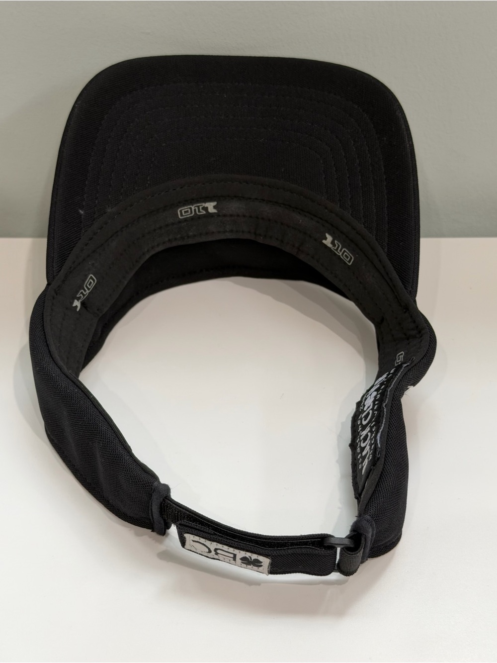 Black Clover Live Lucky Golf Visor Hat Black Adjustable Performance Sun Hat - Picture 9 of 10